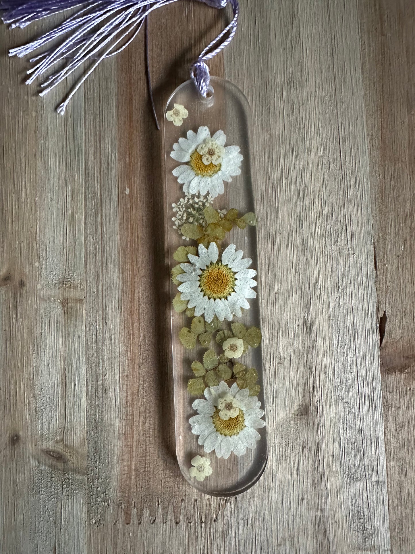 Handmade resin bookmarks with dried flowers