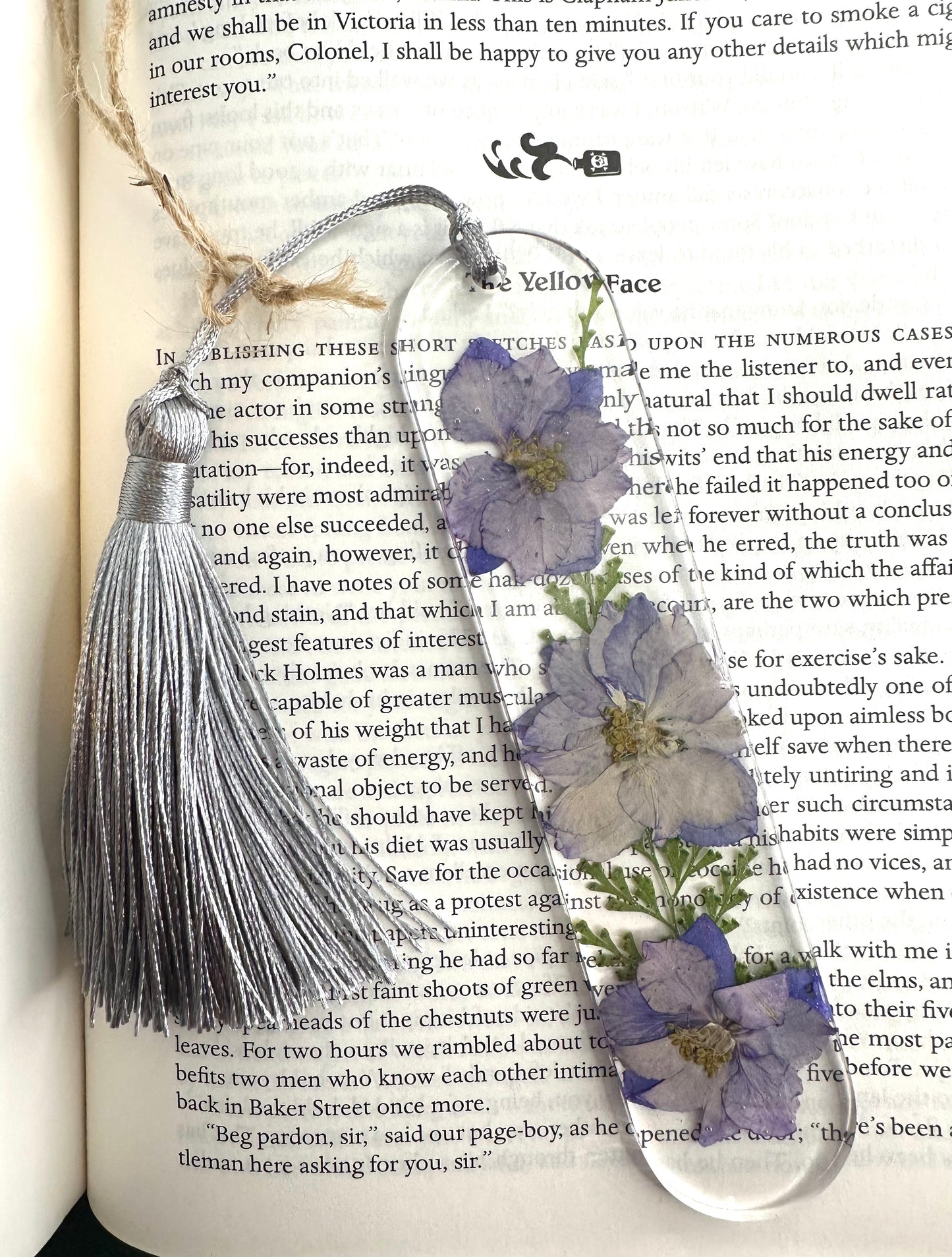 Handmade resin bookmarks with dried flowers