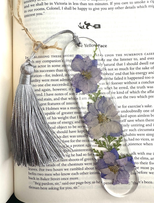Handmade resin bookmarks with dried flowers