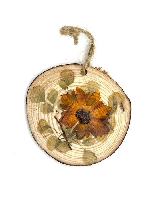 Dried flower ornament