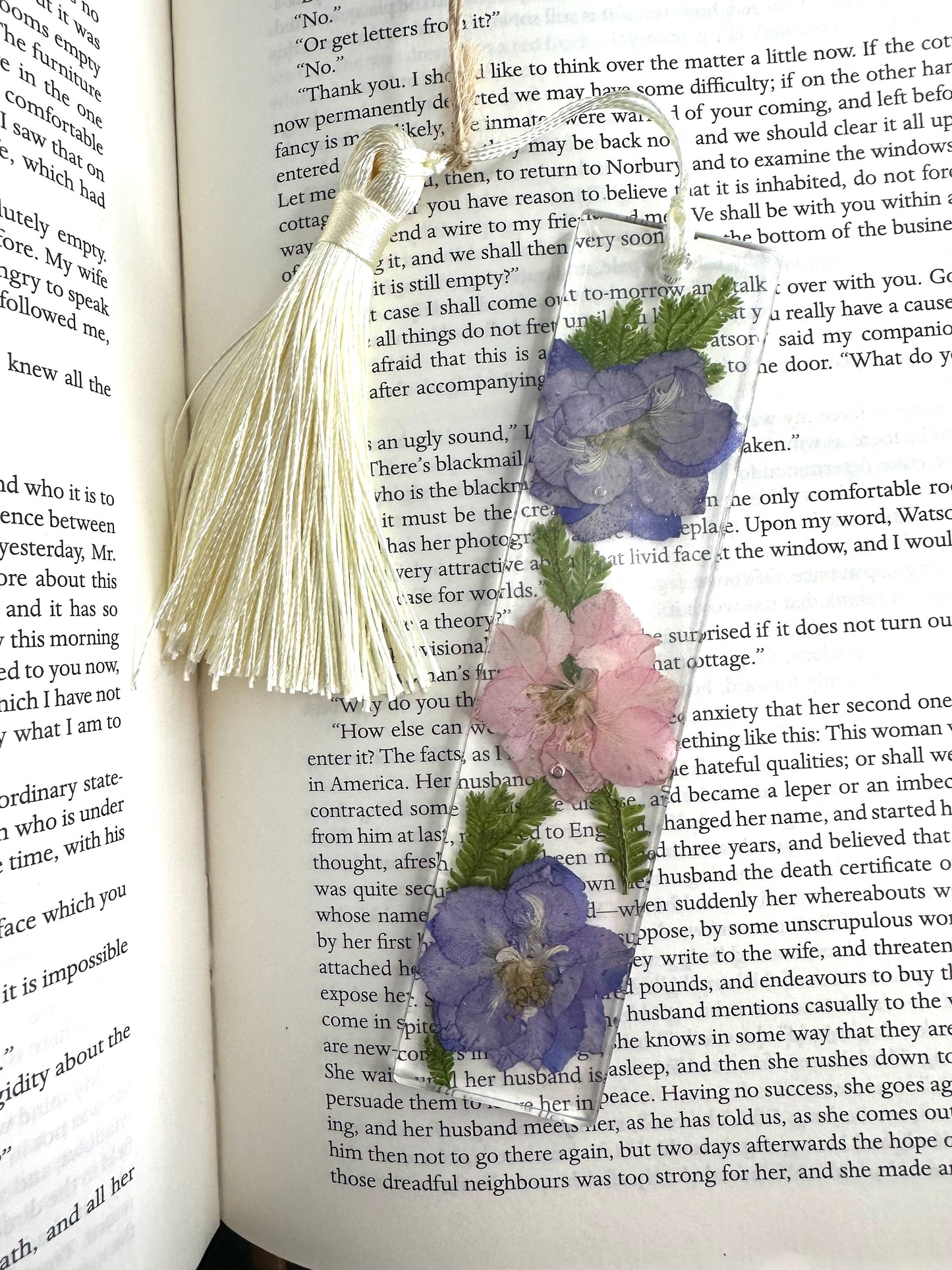 Resin bookmark