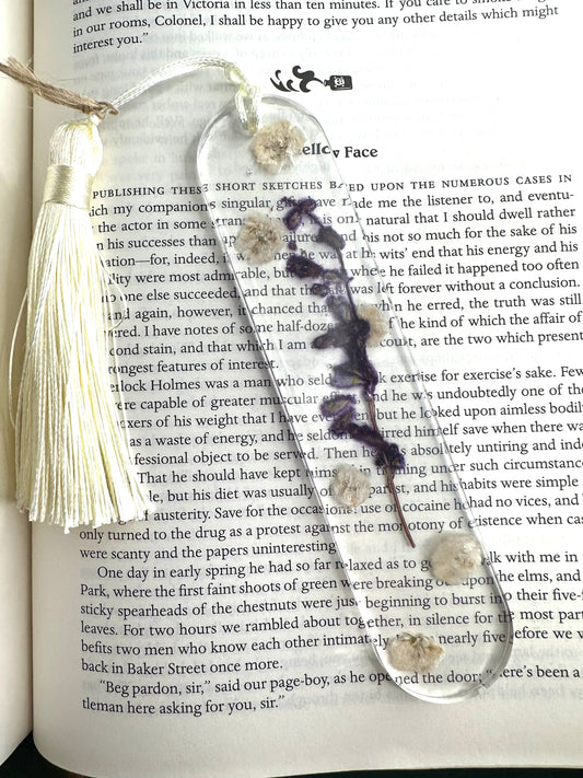 Handmade resin bookmarks with dried flowers