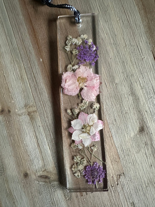 Handmade resin bookmarks with dried flowers