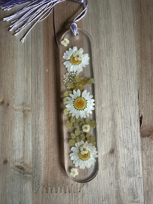 Handmade resin bookmarks with dried flowers