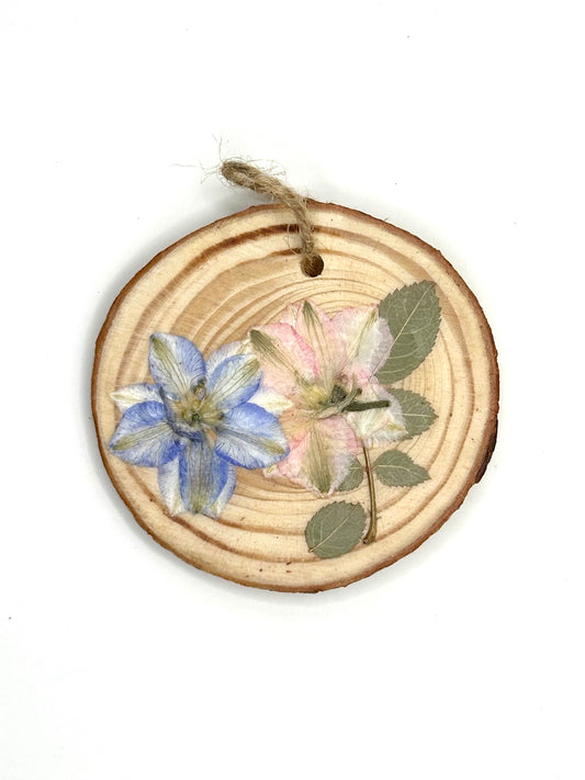 Dried flower ornament